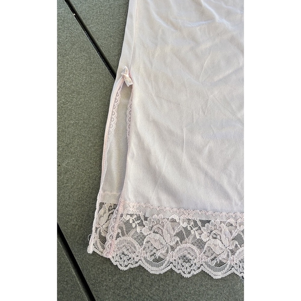 Vintage Pink Book Half Slip With Lace Detail Size Large Trim Slit - Picture 3 of 7